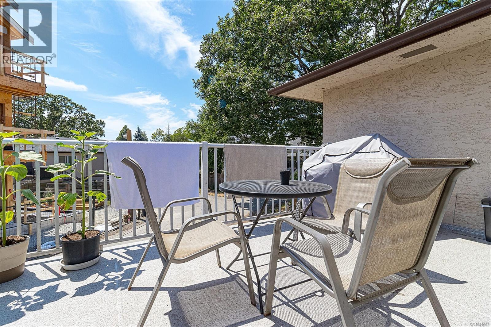 575 Burnside Rd E - 14
