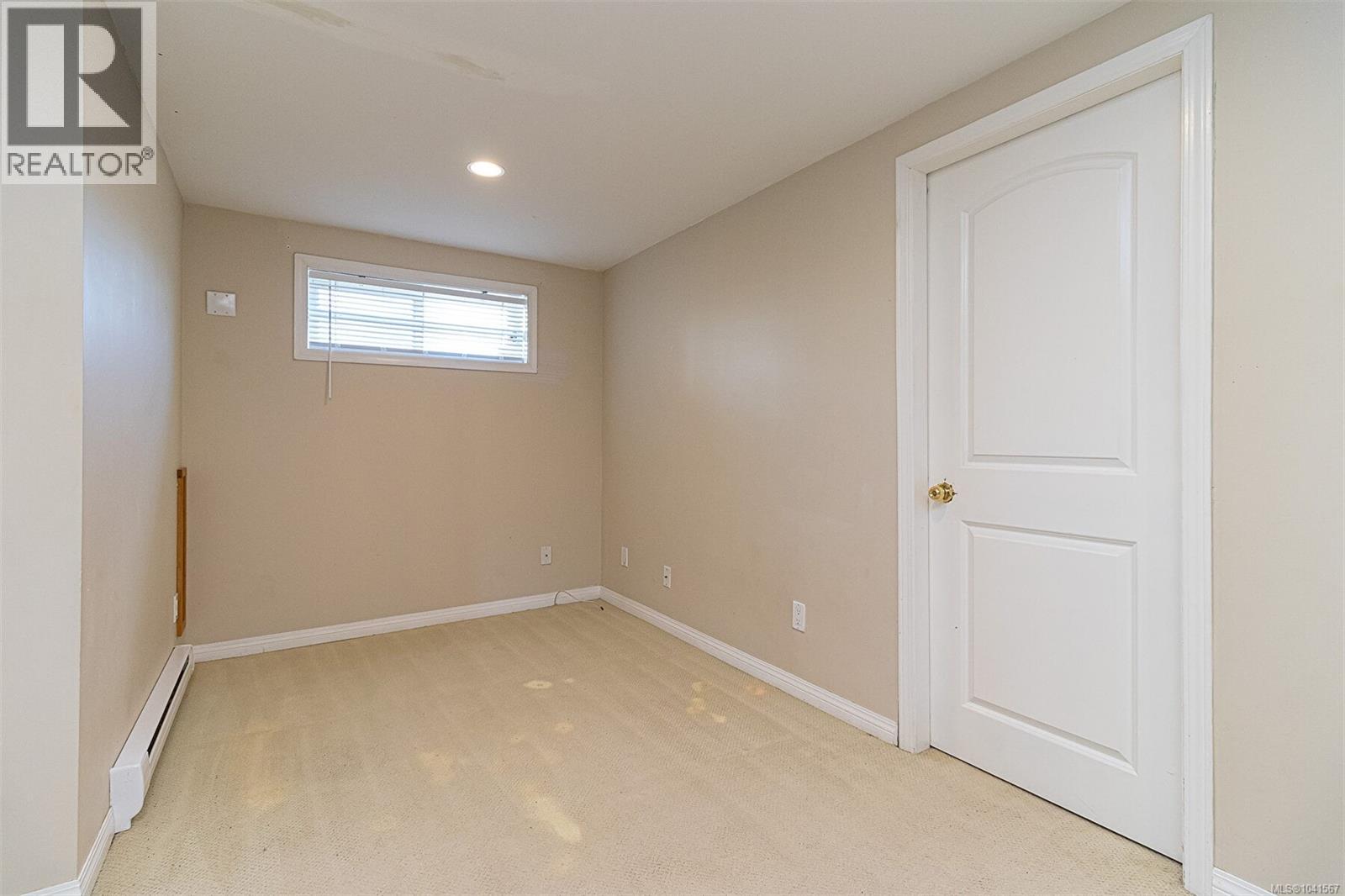 575 Burnside Rd E - 17