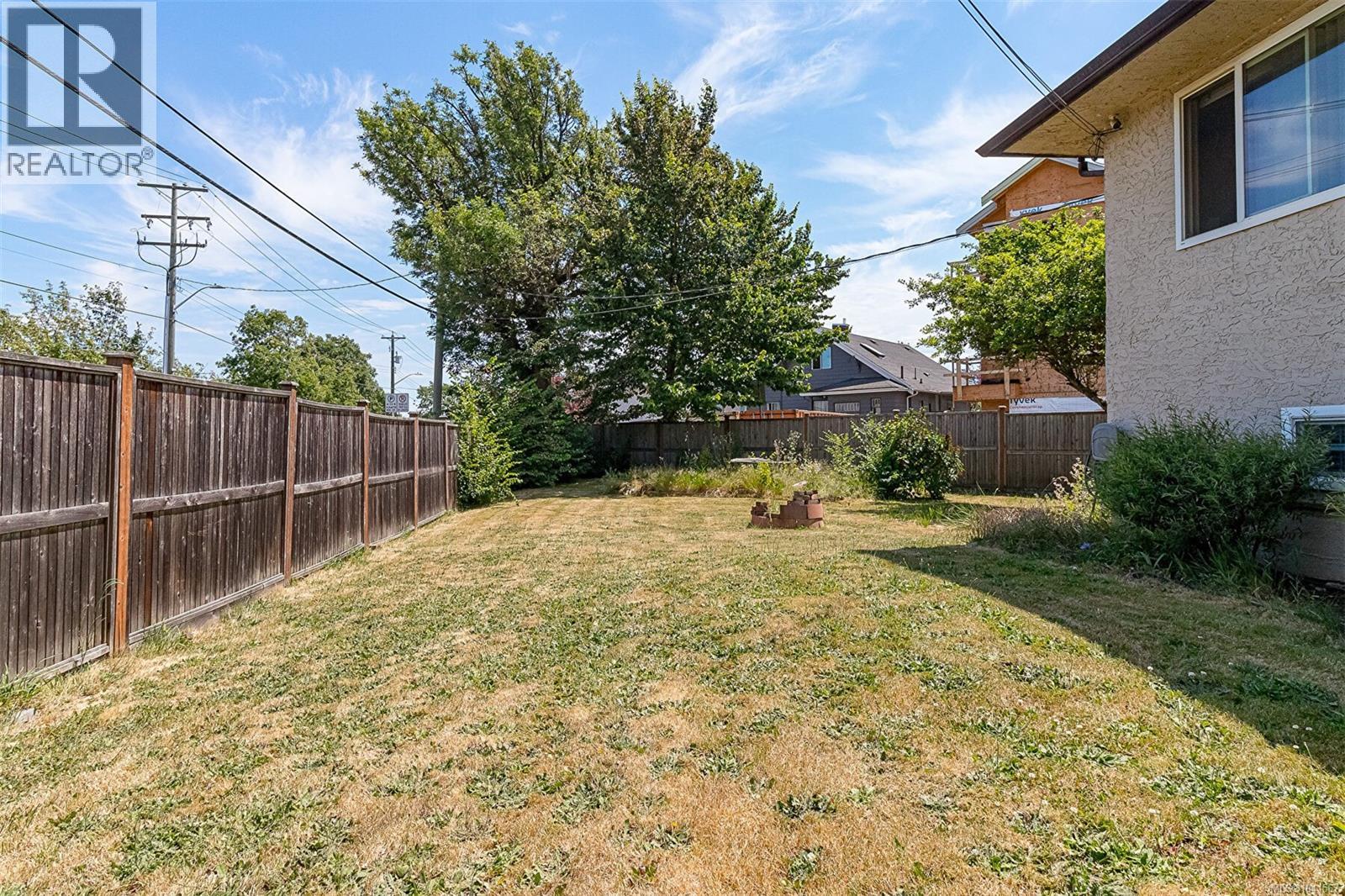 575 Burnside Rd E - 24