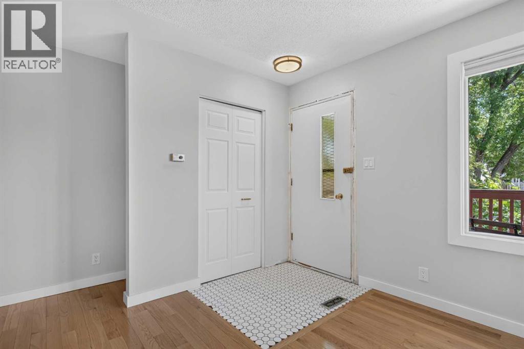 7631 22 Street SE - photo 3