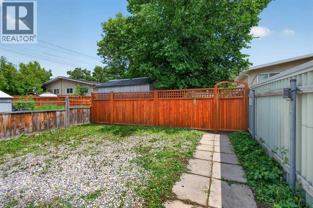 7631 22 Street SE — photo 48