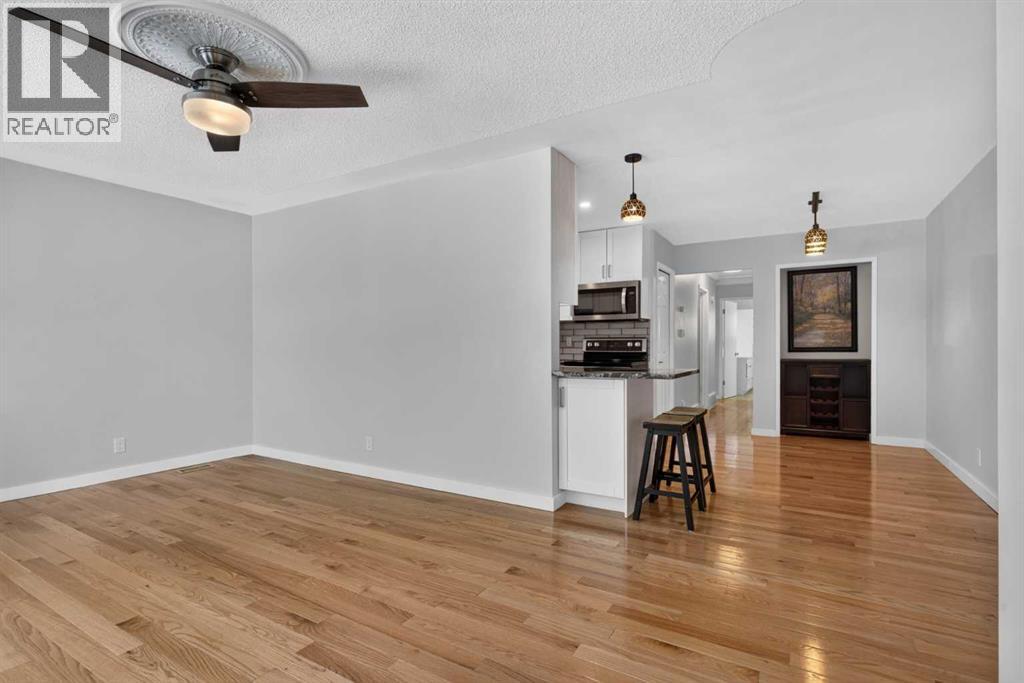 7631 22 Street SE — photo 7