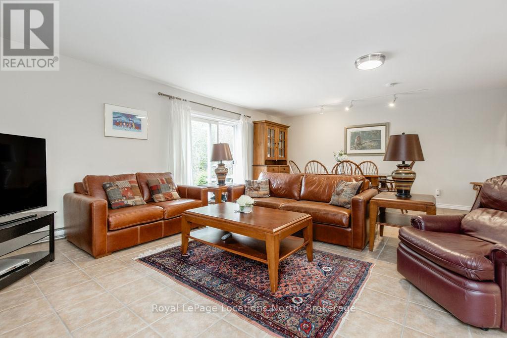 112 ESCARPMENT CRESCENT - 11