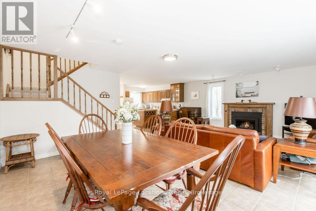 112 ESCARPMENT CRESCENT - 16