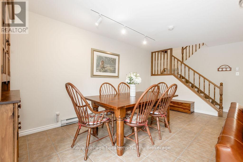 112 ESCARPMENT CRESCENT - 17