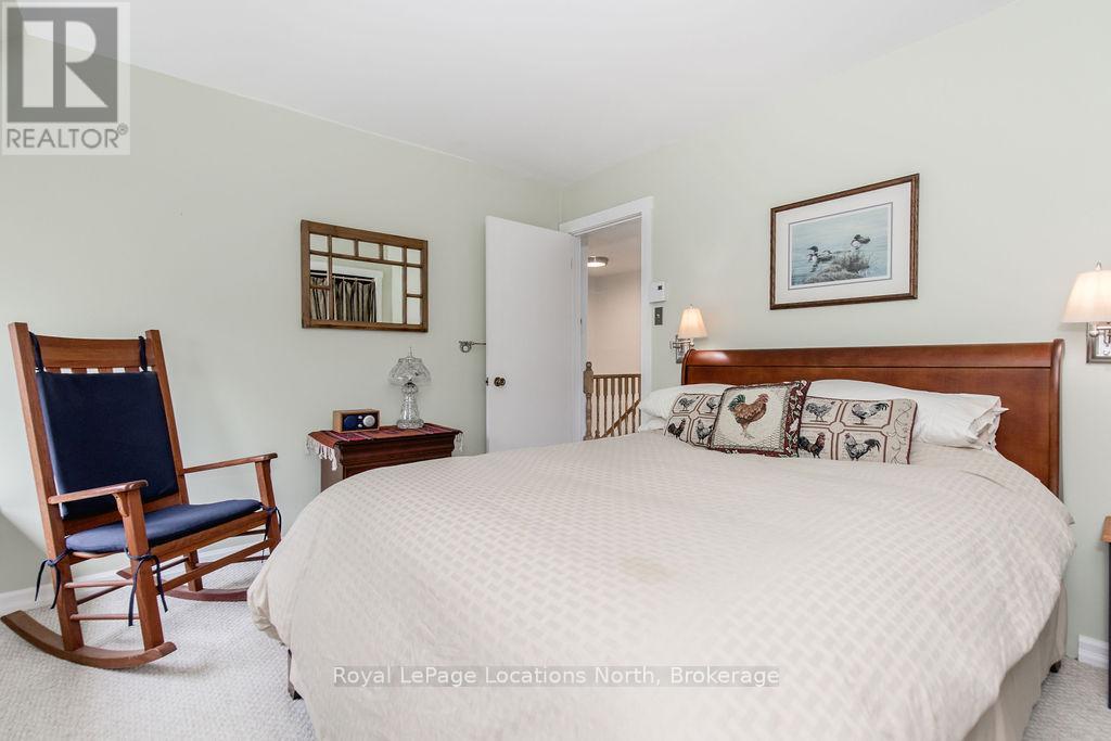 112 ESCARPMENT CRESCENT - 26
