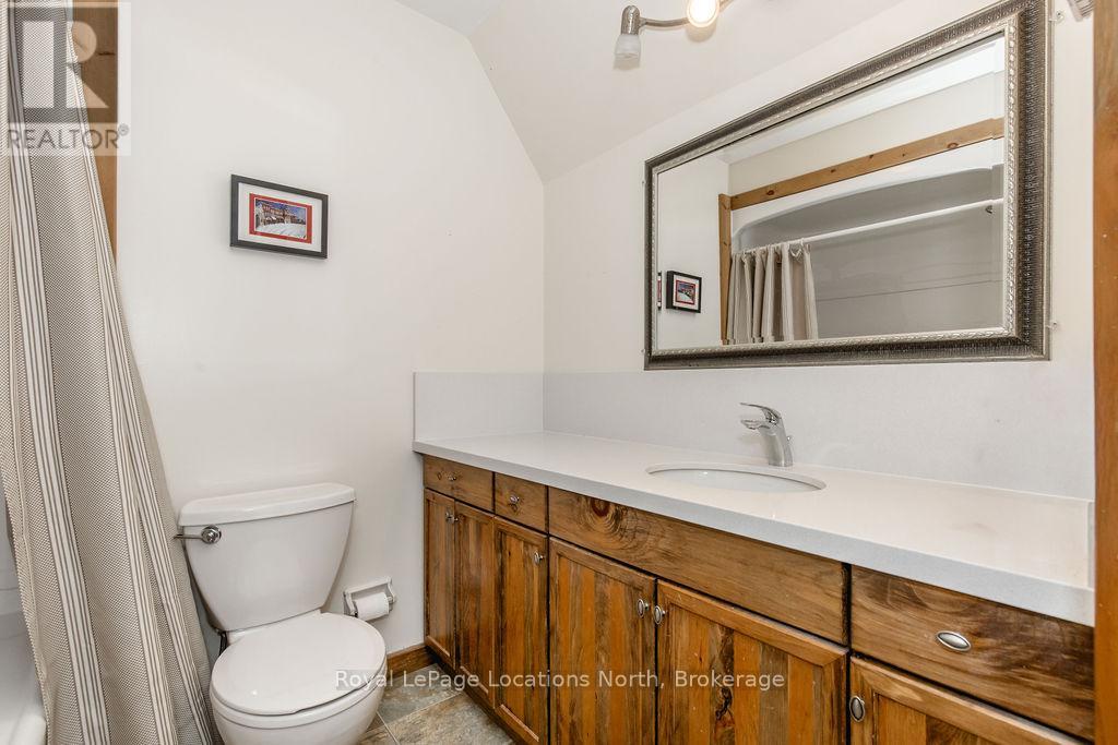 112 ESCARPMENT CRESCENT - 28