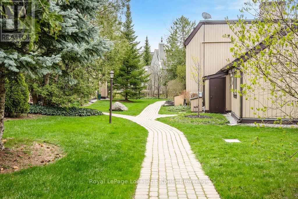 112 ESCARPMENT CRESCENT - 29