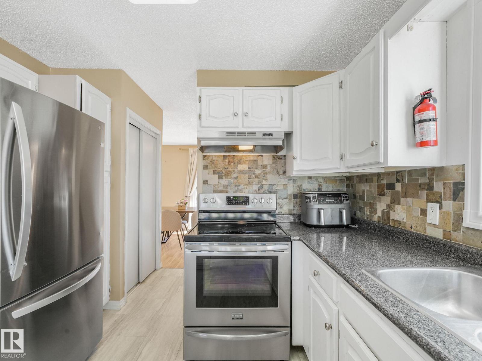 2035 49A ST NW - 26