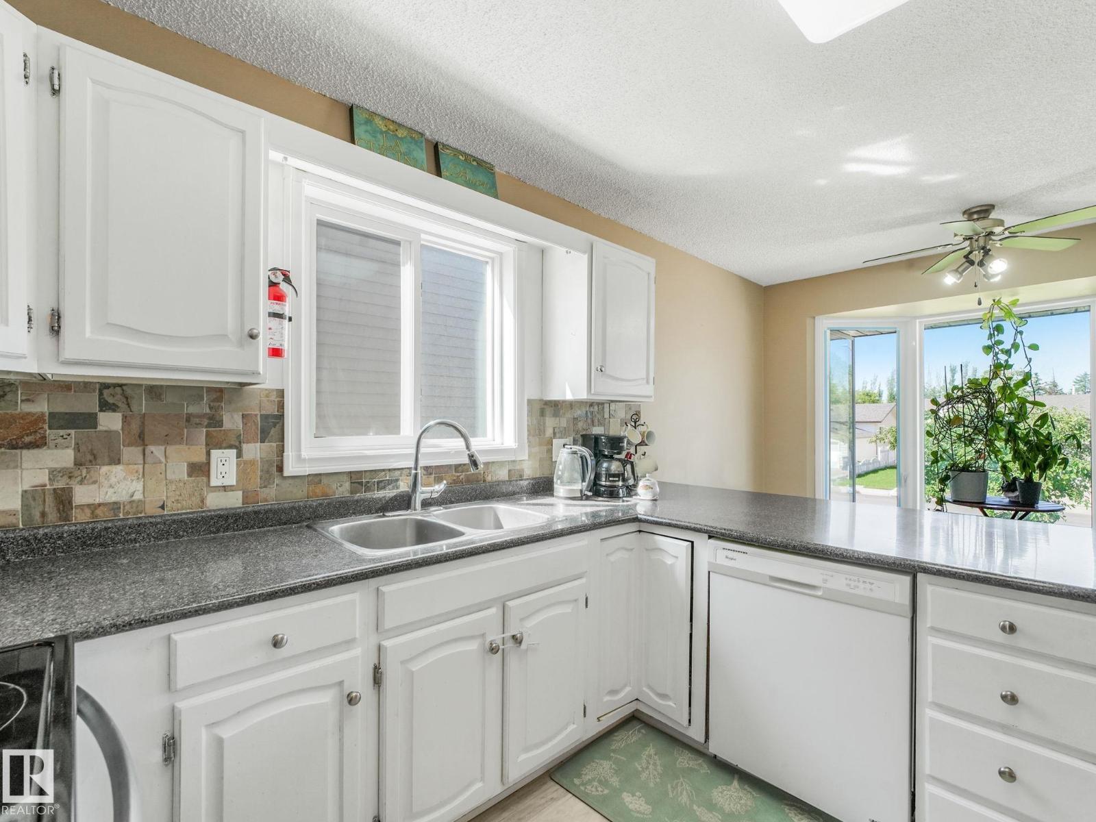 2035 49A ST NW - 29