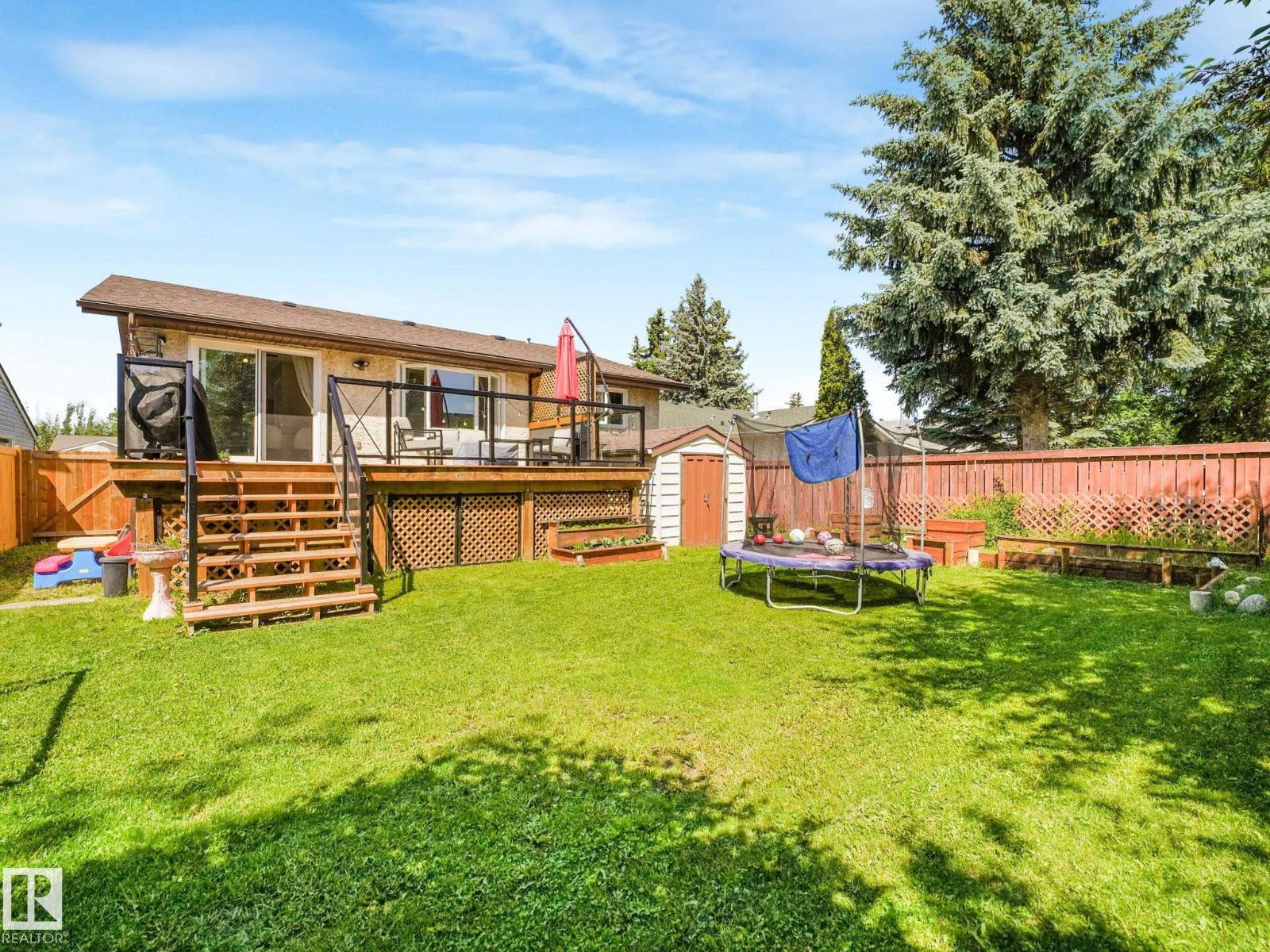 2035 49A ST NW - 10