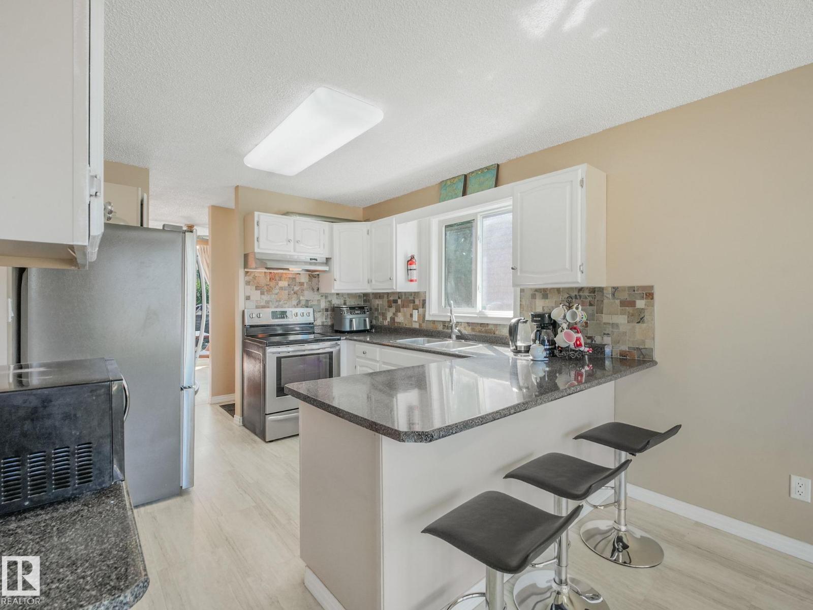 2035 49A ST NW - 27