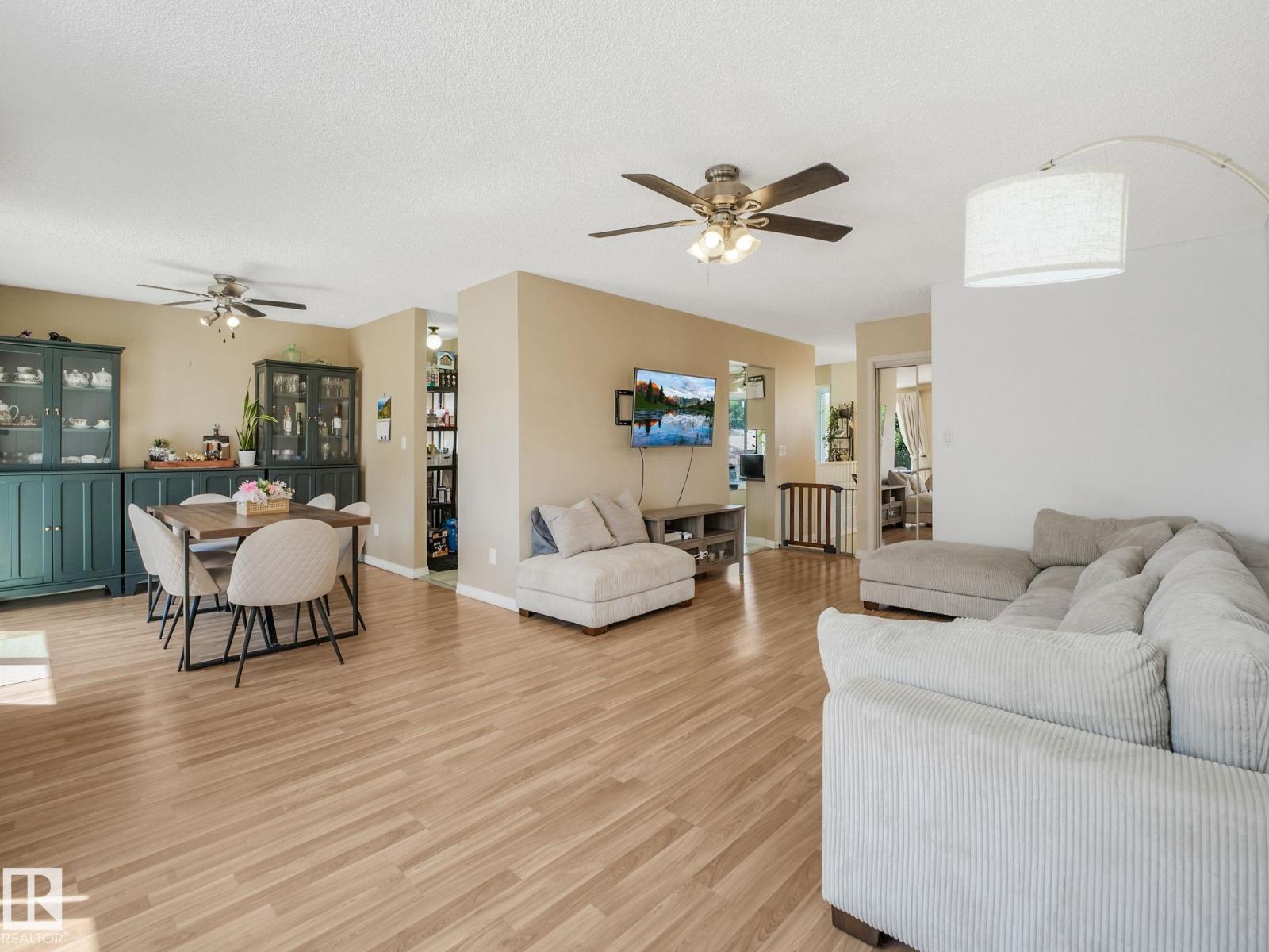 2035 49A ST NW - 20