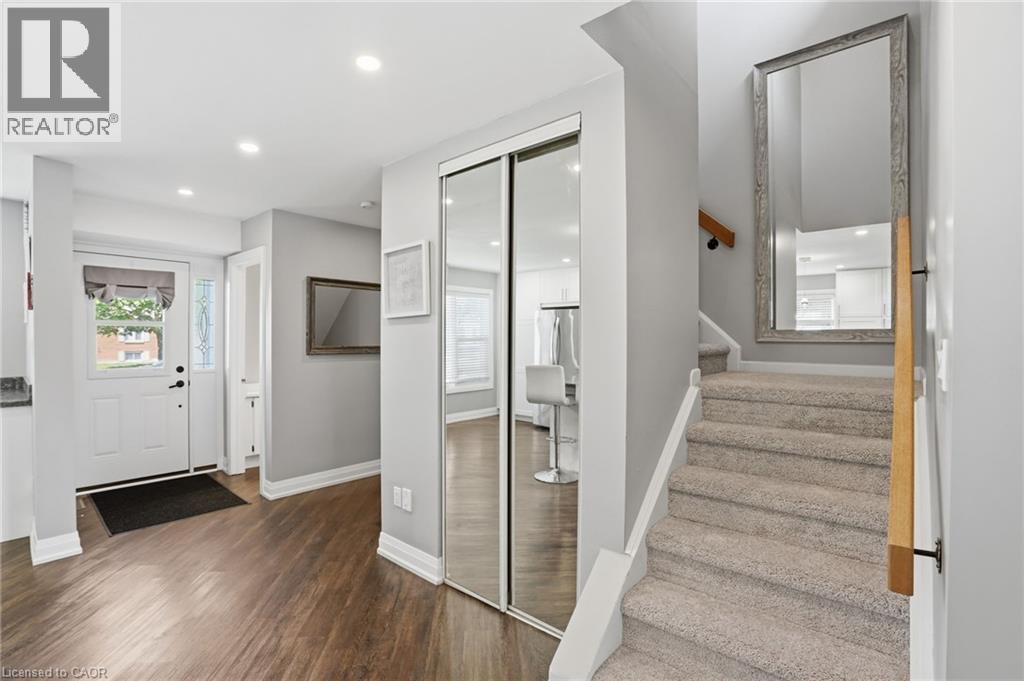 371 BRANTWOOD PARK Road - 17