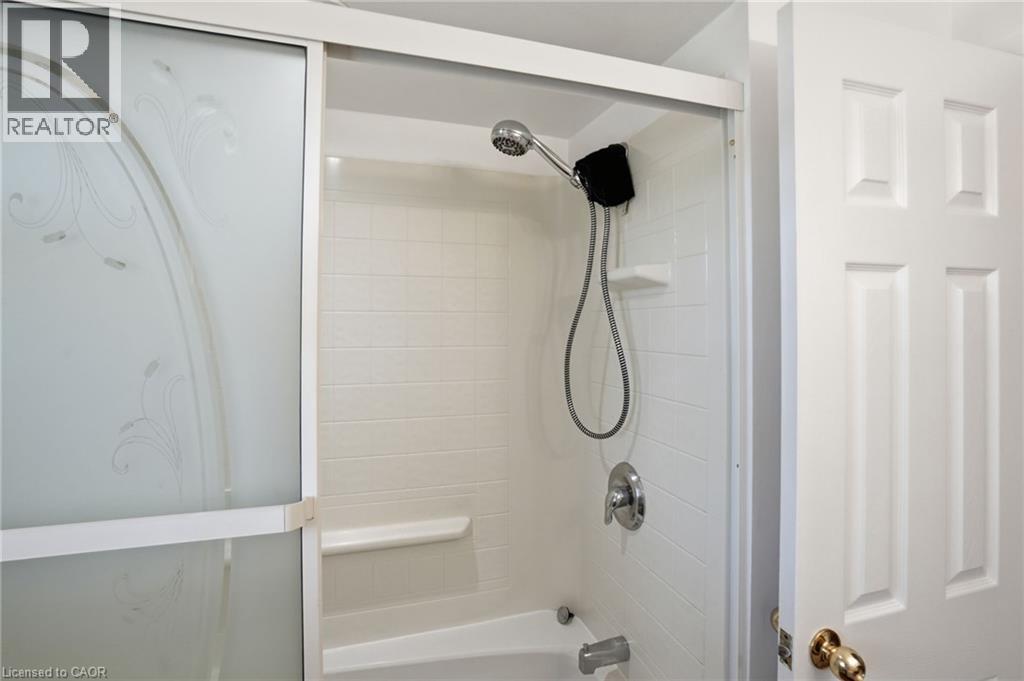 371 BRANTWOOD PARK Road - 26
