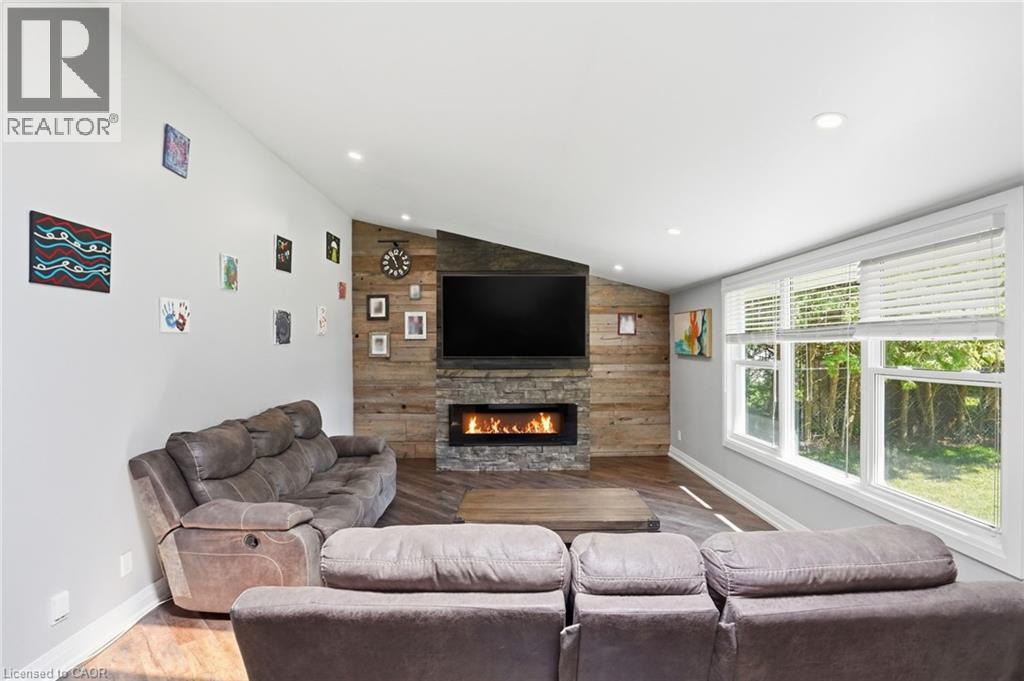 371 BRANTWOOD PARK Road - 13