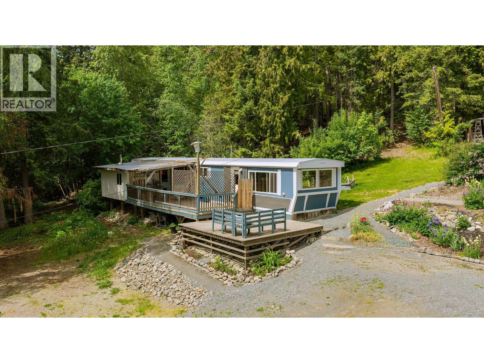 1137 36th Avenue N - 2