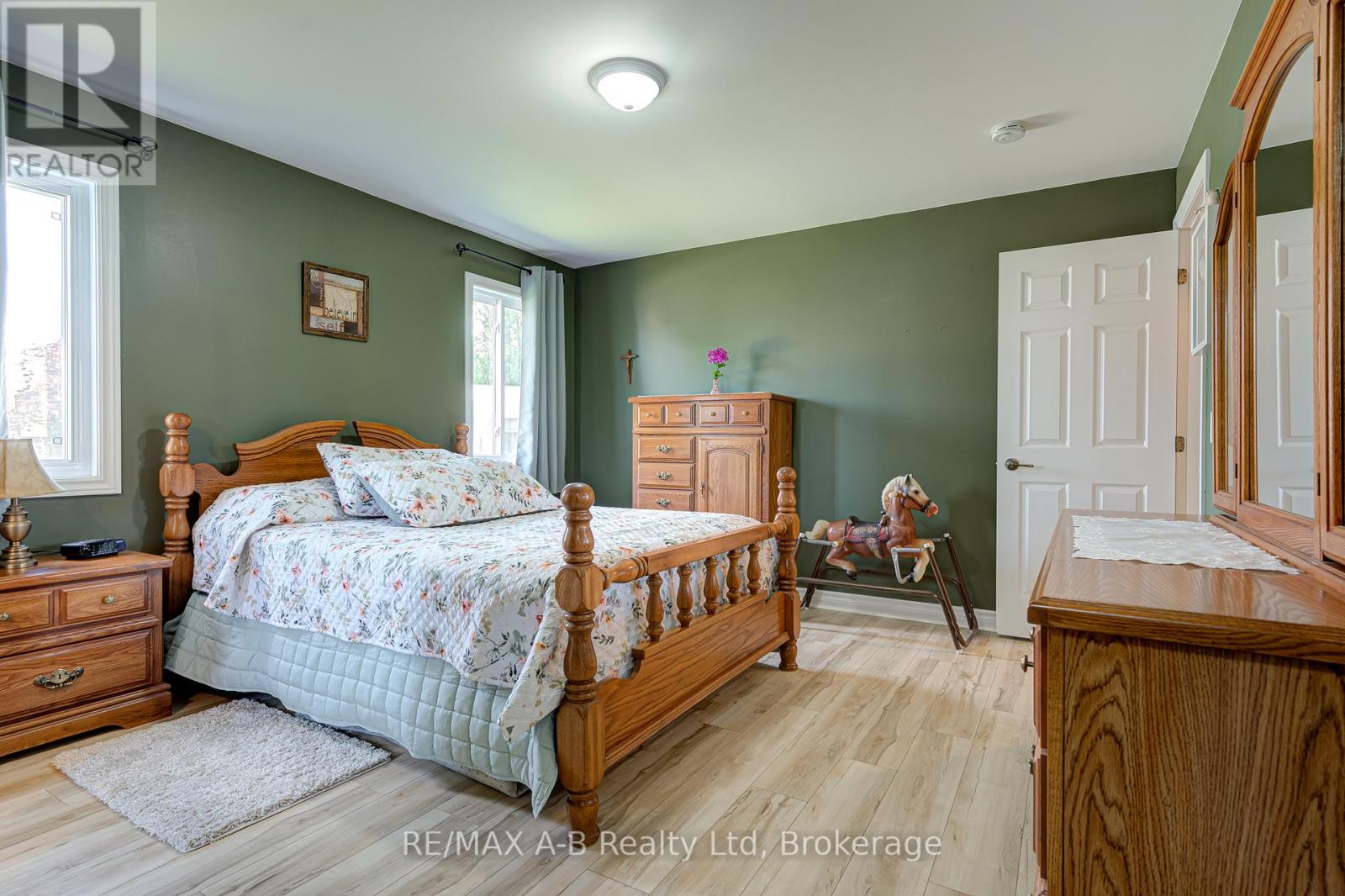 12 KELLESTINE DRIVE - 22