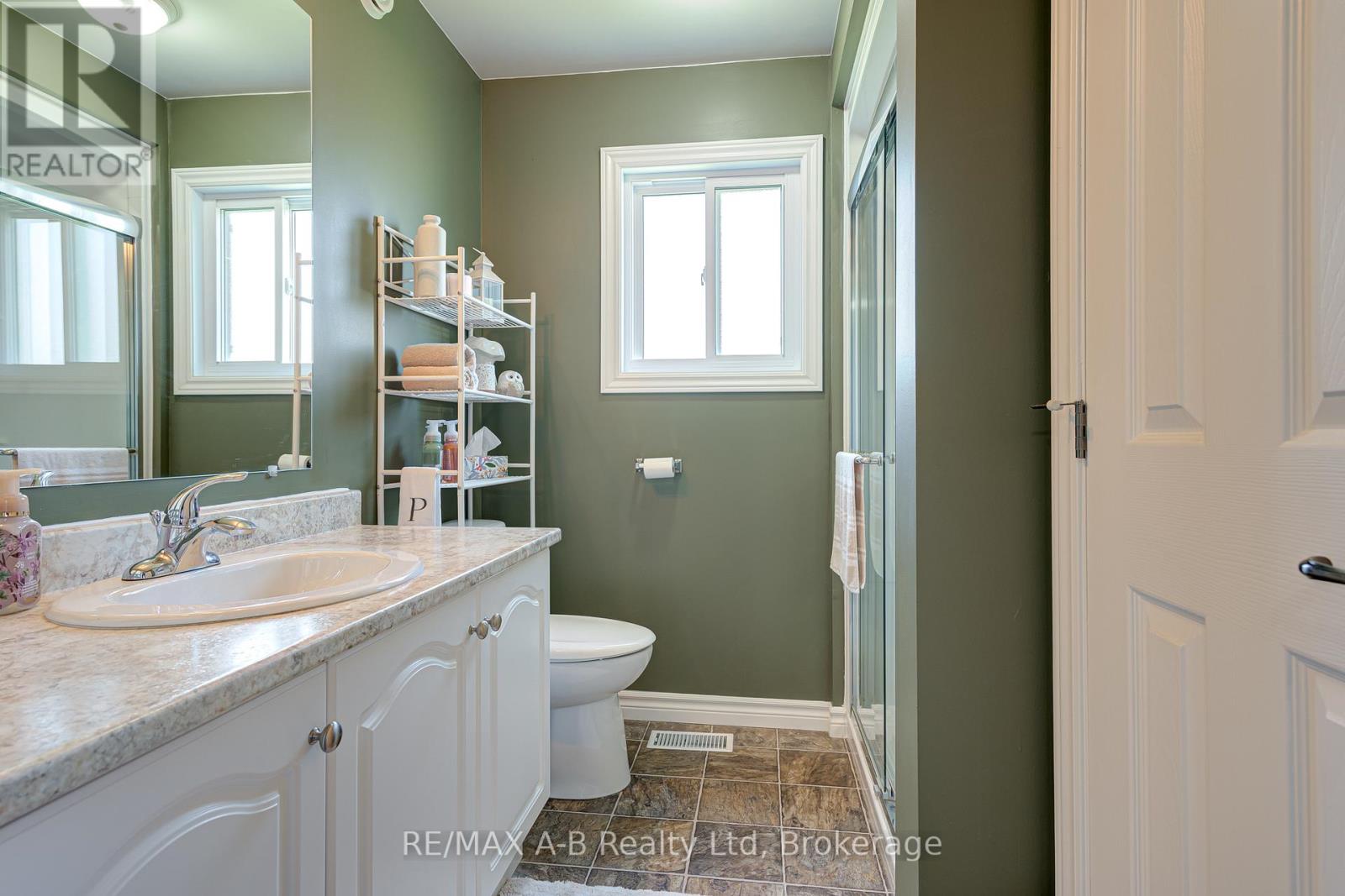 12 KELLESTINE DRIVE - 25