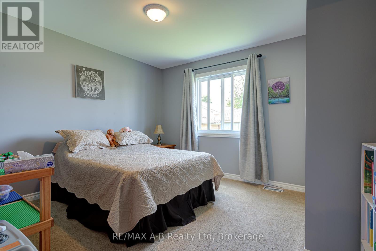 12 KELLESTINE DRIVE - 26