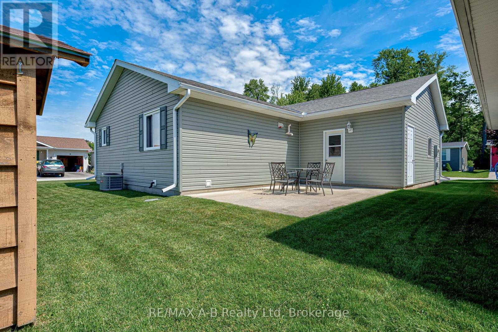 12 KELLESTINE DRIVE - 31