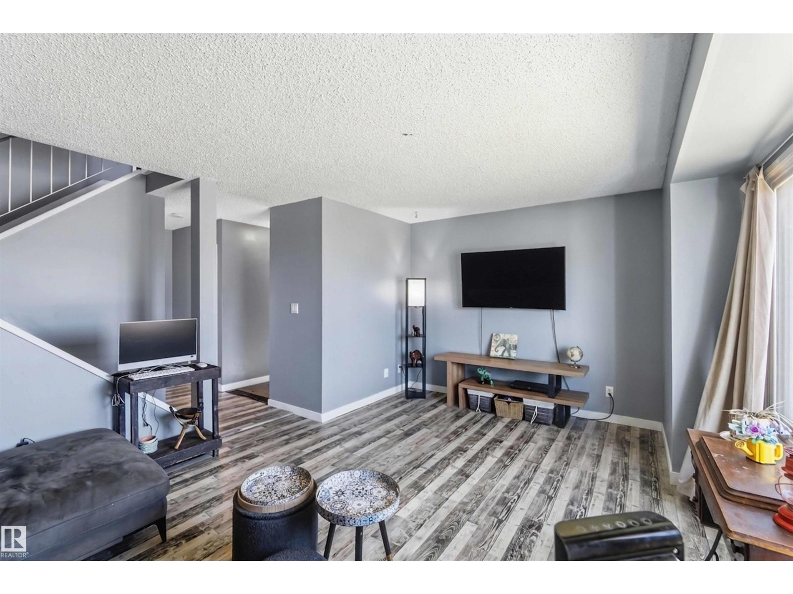 135 BIRCH DR - 18