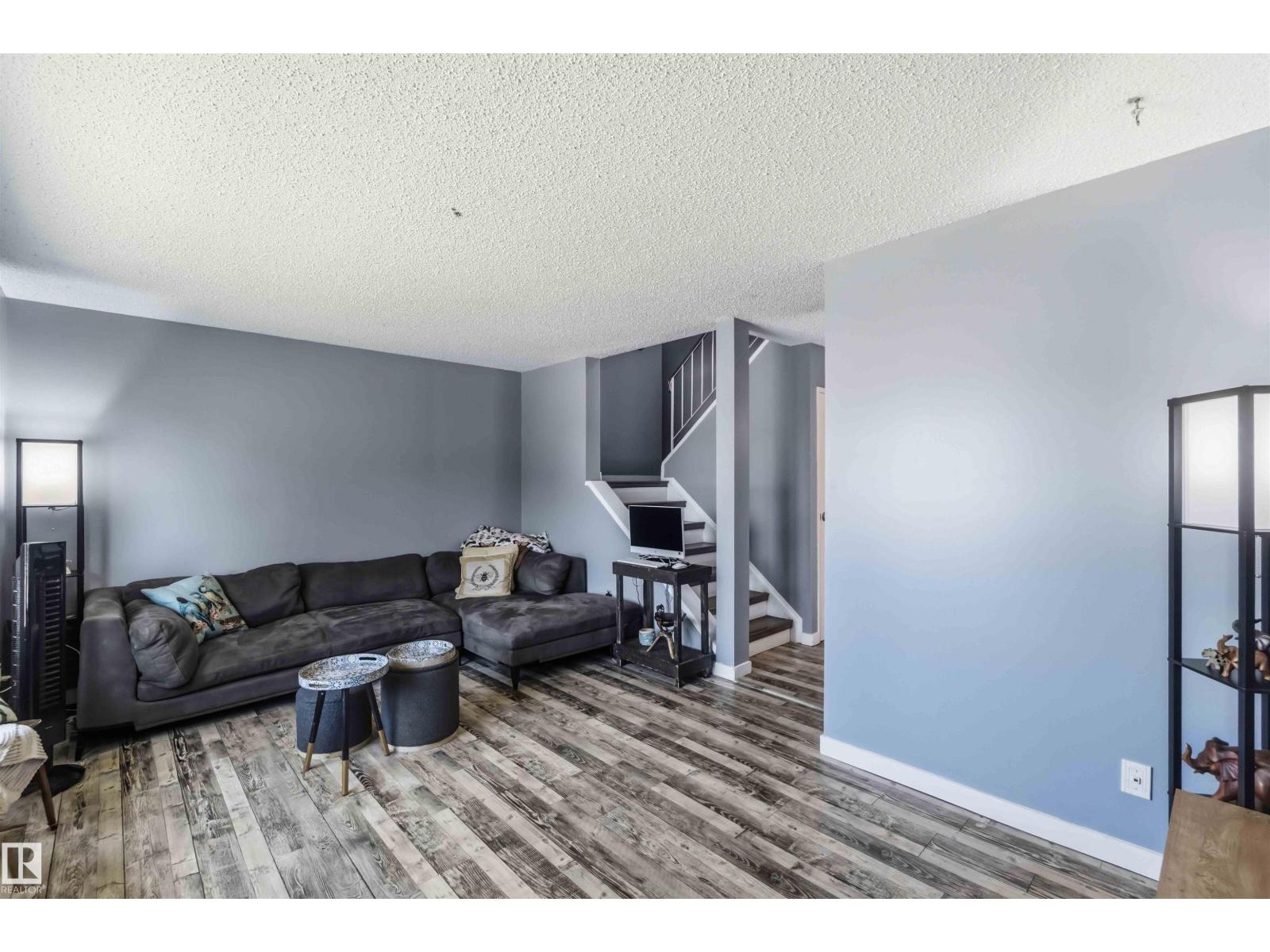 135 BIRCH DR - 19