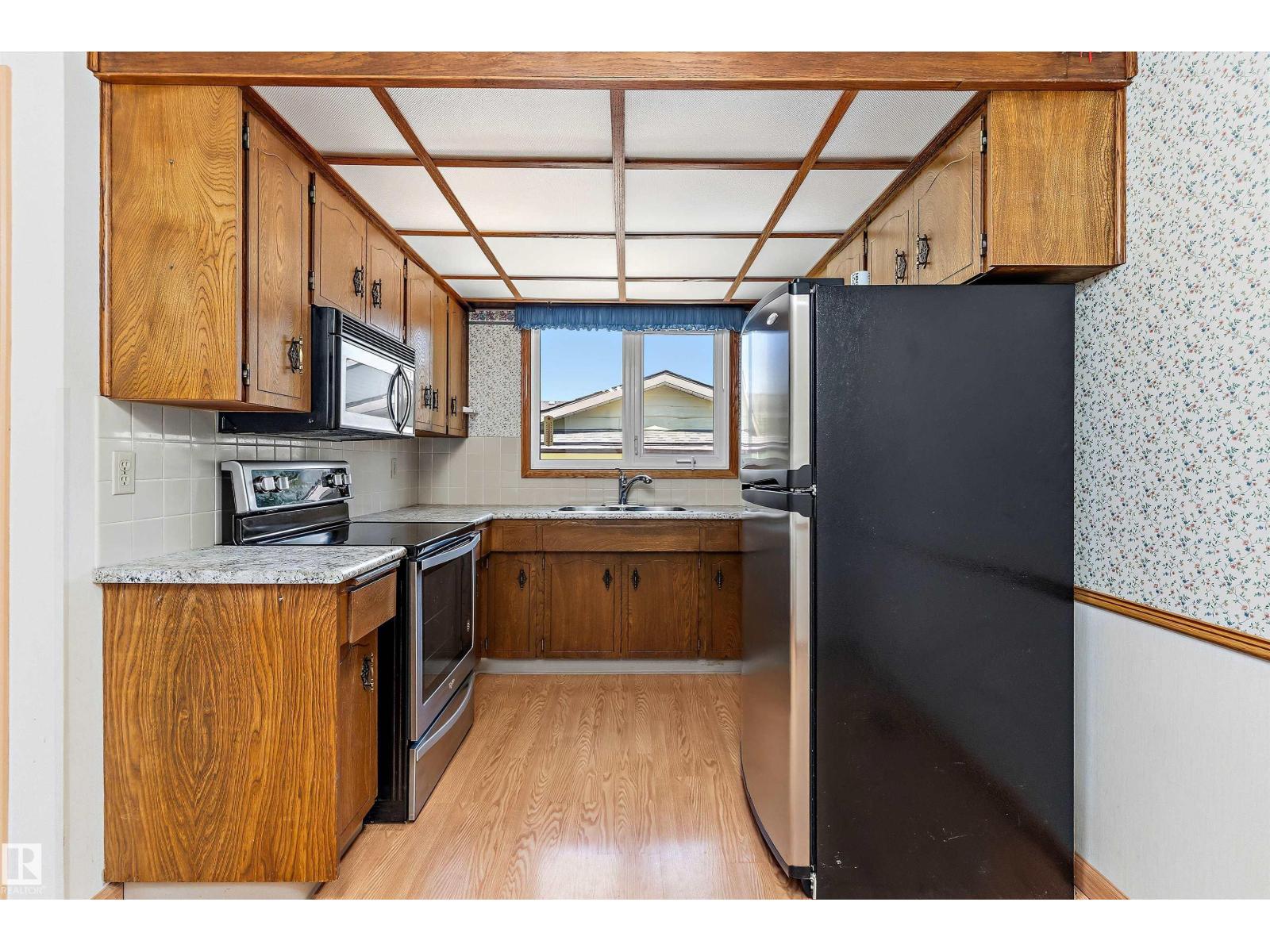 12256 144 AV NW - 18