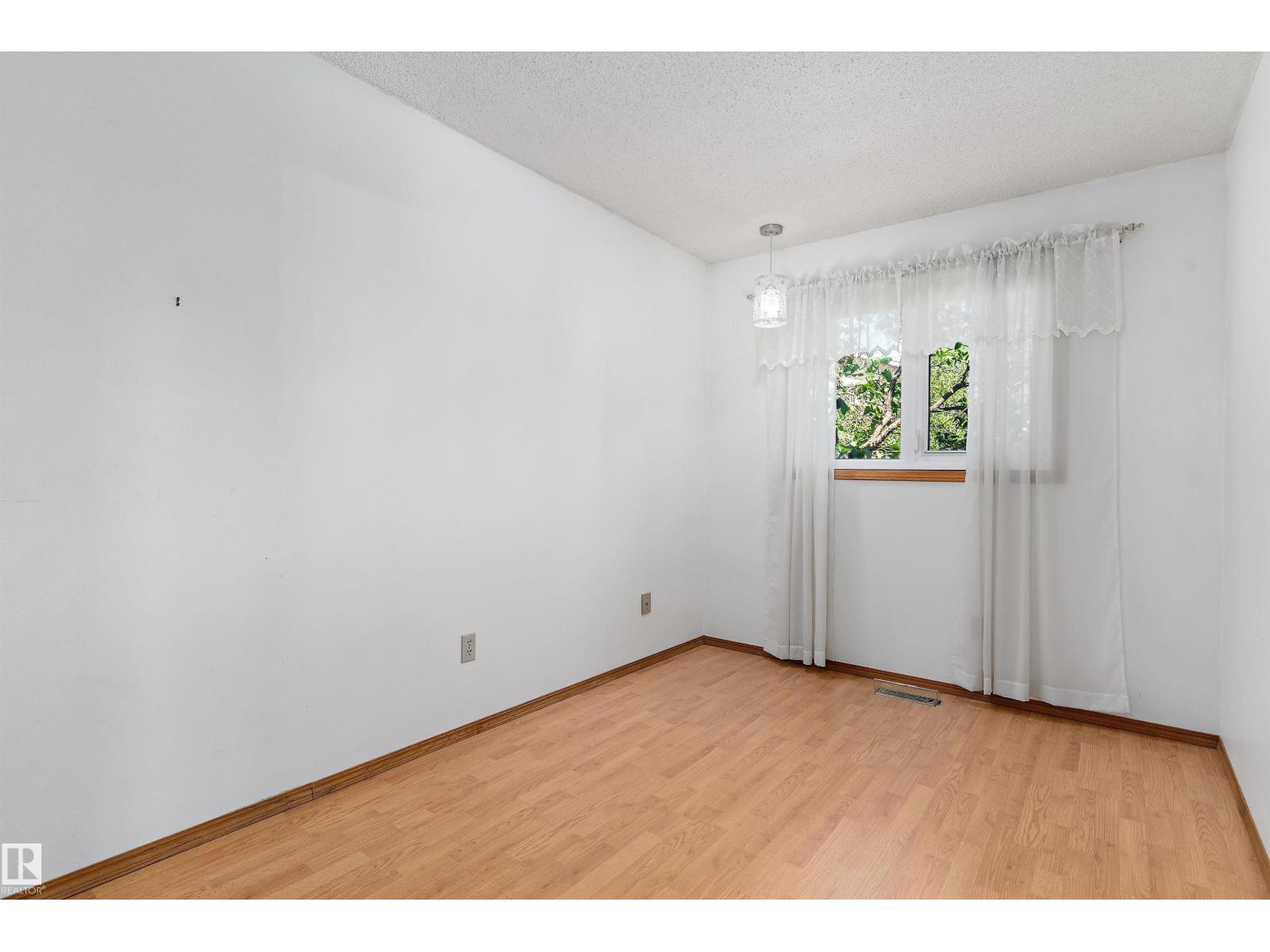 12256 144 AV NW - 25
