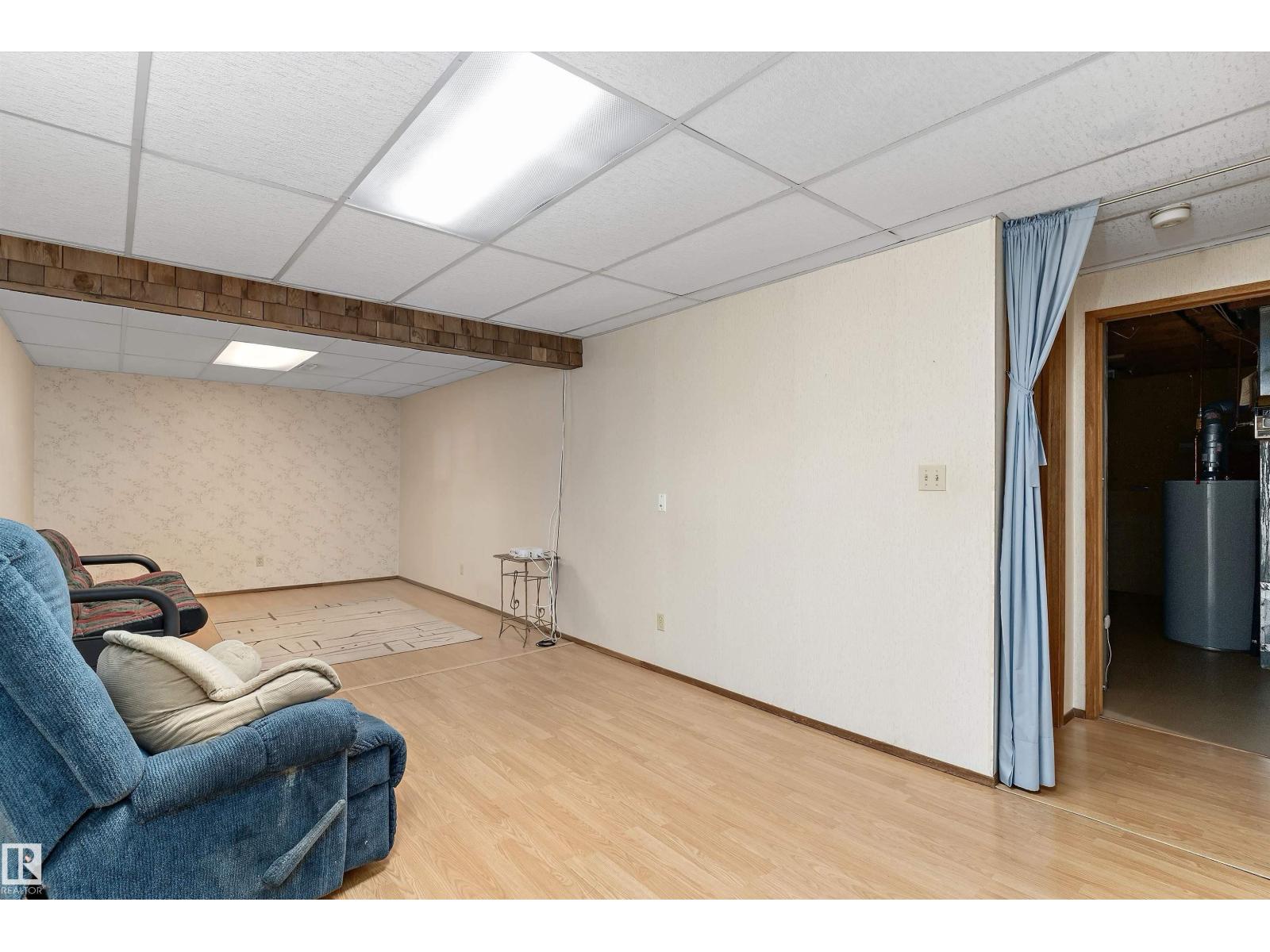 12256 144 AV NW - 35