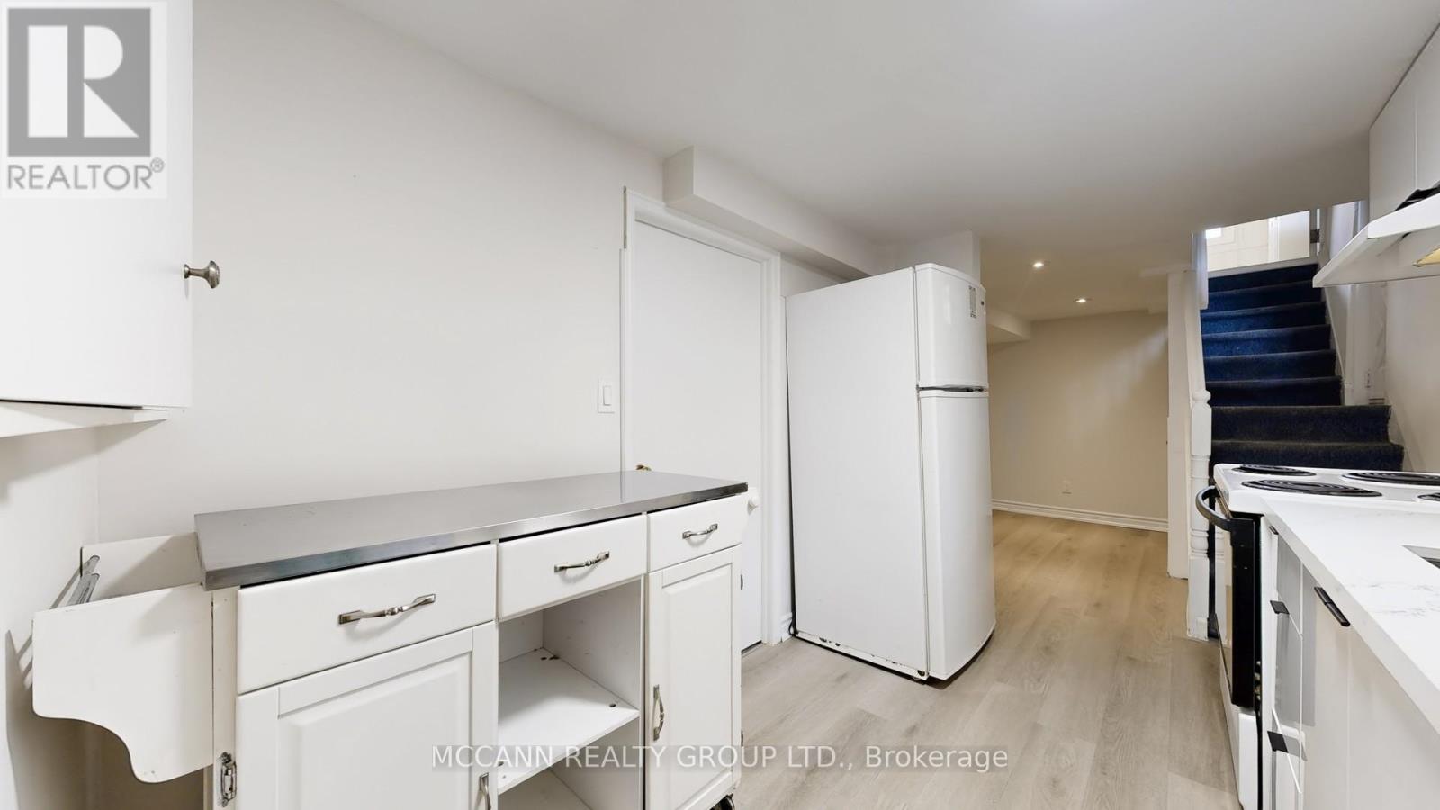 496 NORTHCLIFFE BOULEVARD - 35