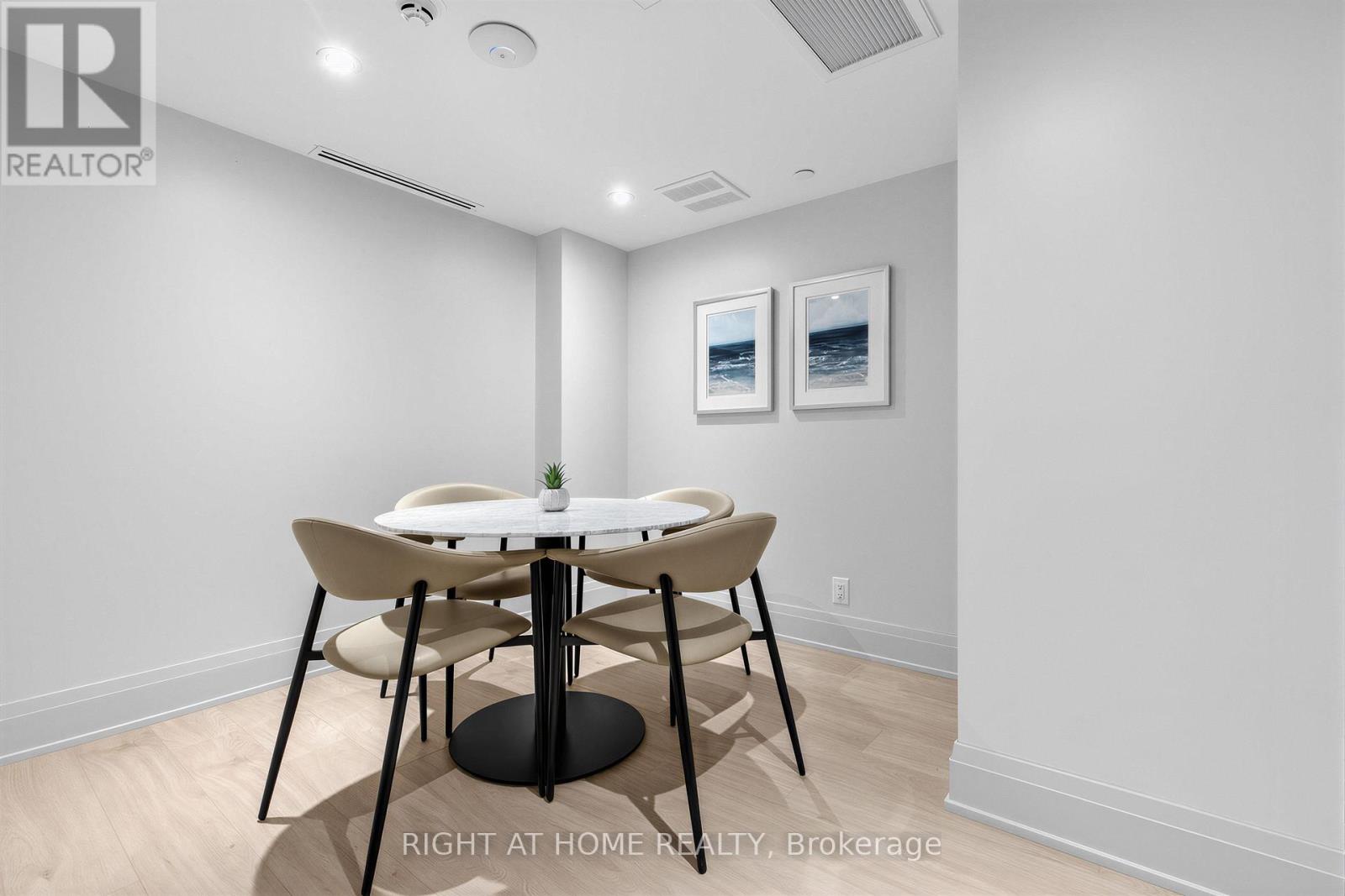 #316 2 MANDERLEY DRIVE - 33