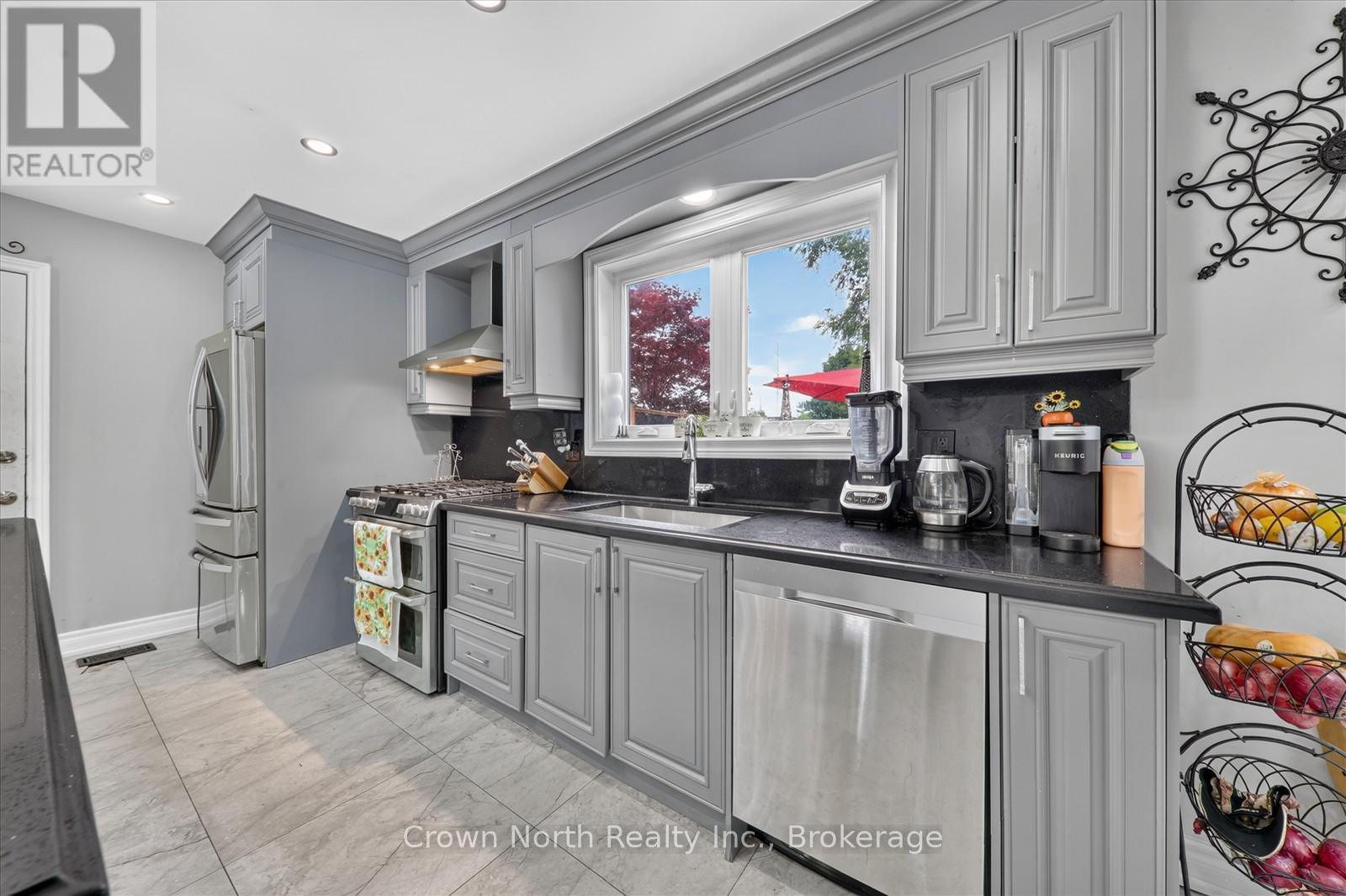 63 PORTICO DRIVE - 11