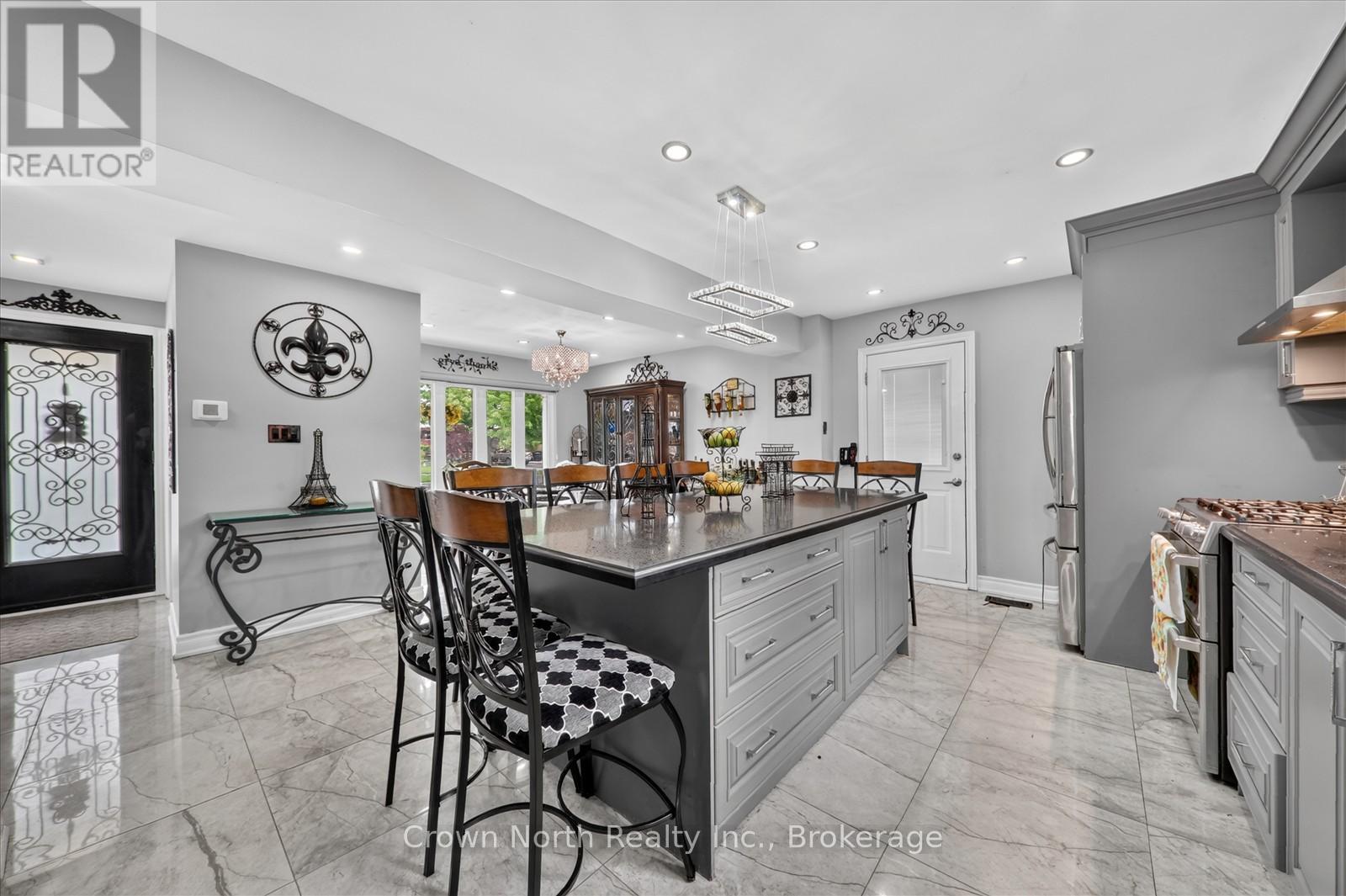 63 PORTICO DRIVE - 12