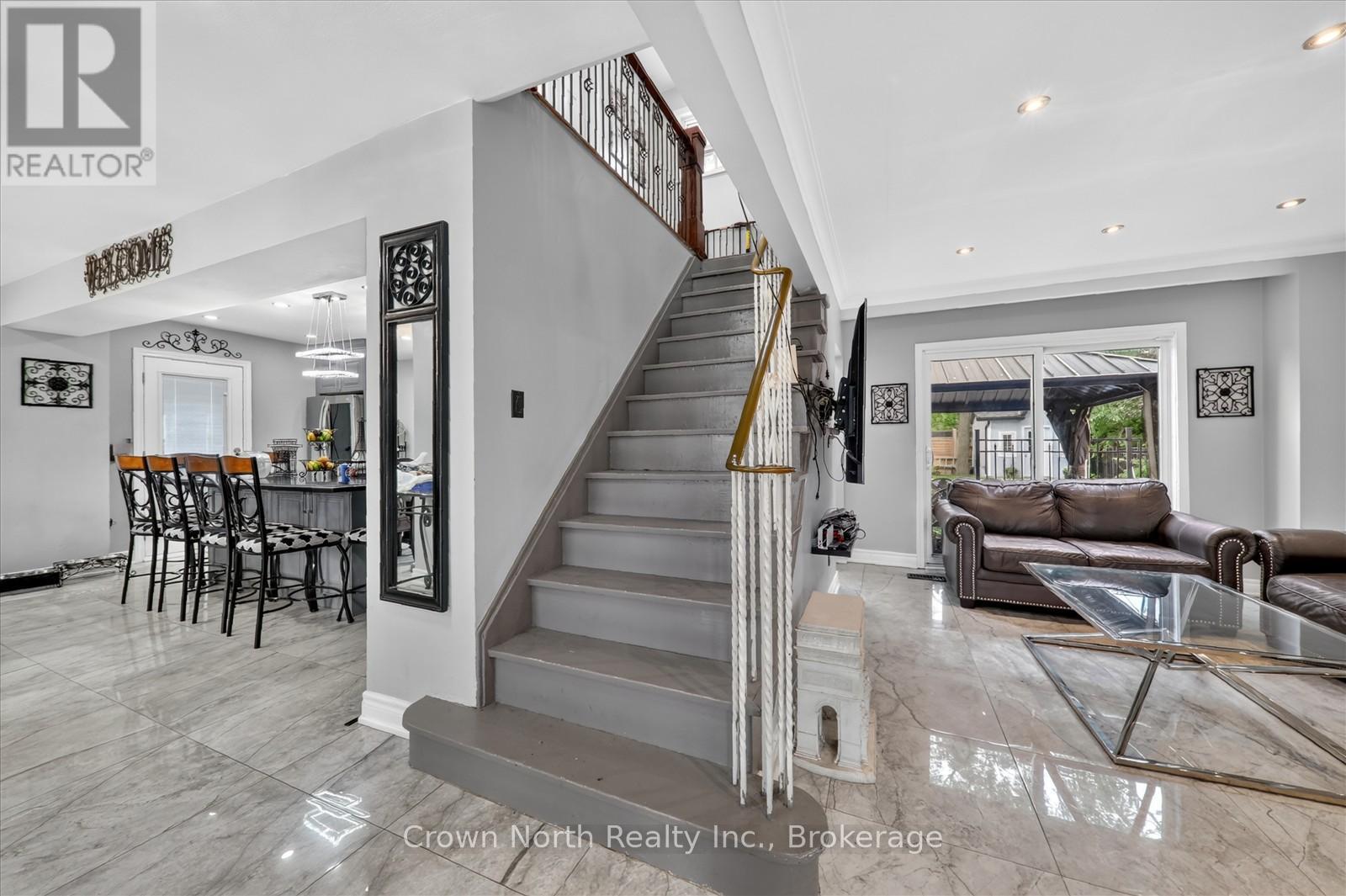 63 PORTICO DRIVE - 19