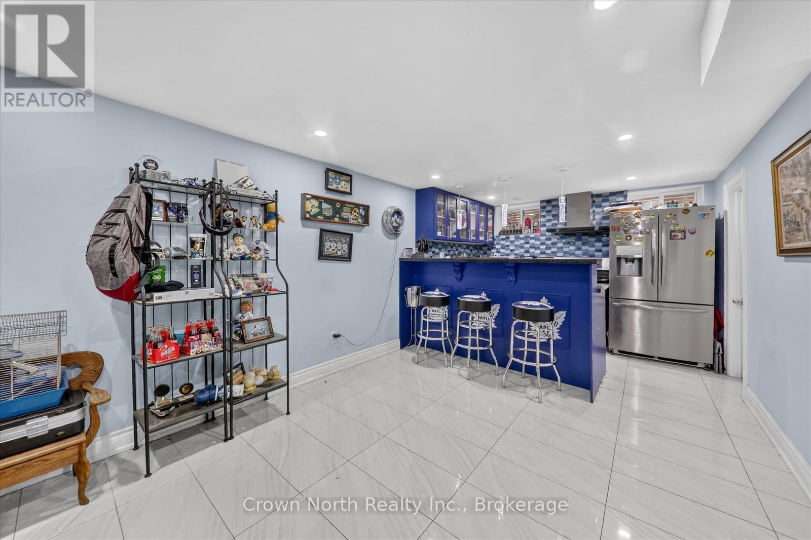 63 PORTICO DRIVE - 28