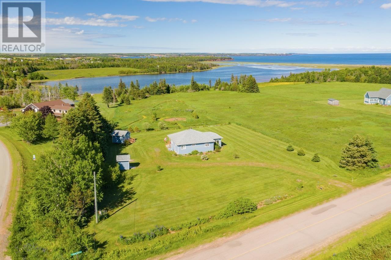 11 HOWE POINT Road - 1