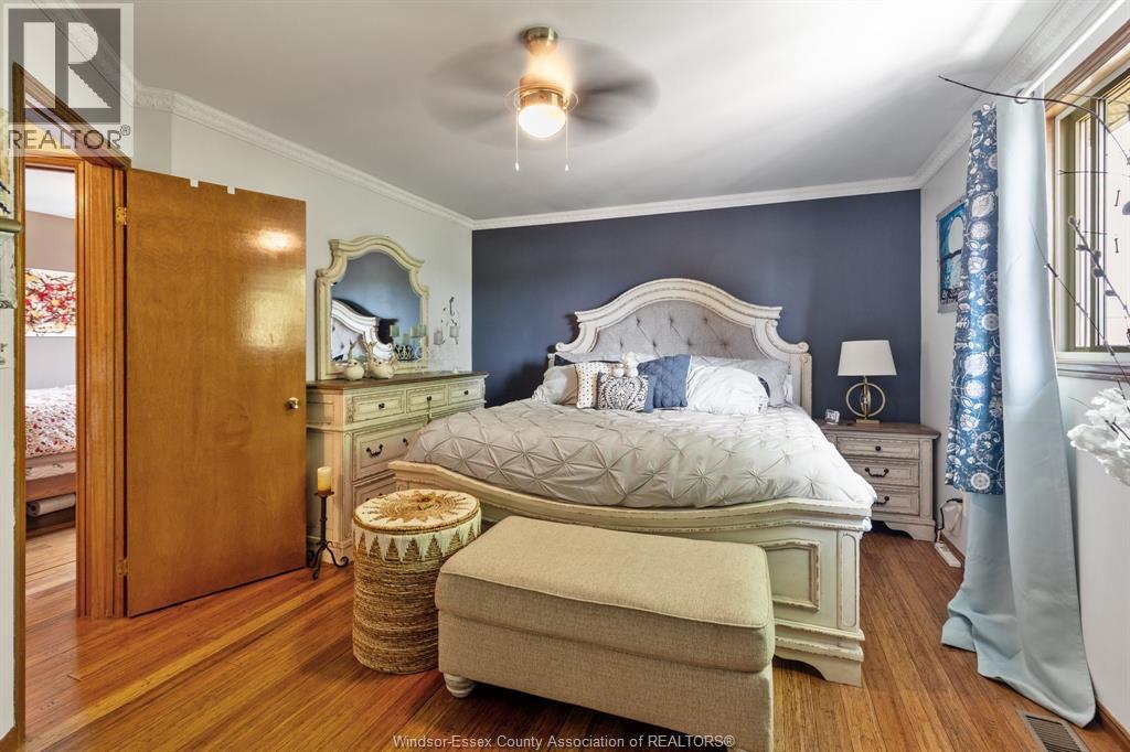 18 AZAR DRIVE - 26