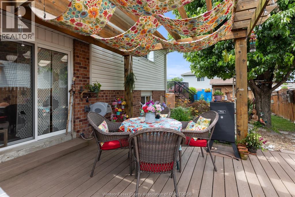18 AZAR DRIVE - 37