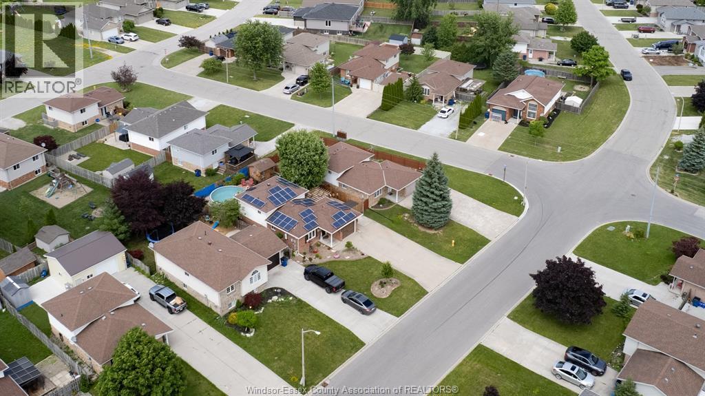 18 AZAR DRIVE - 13