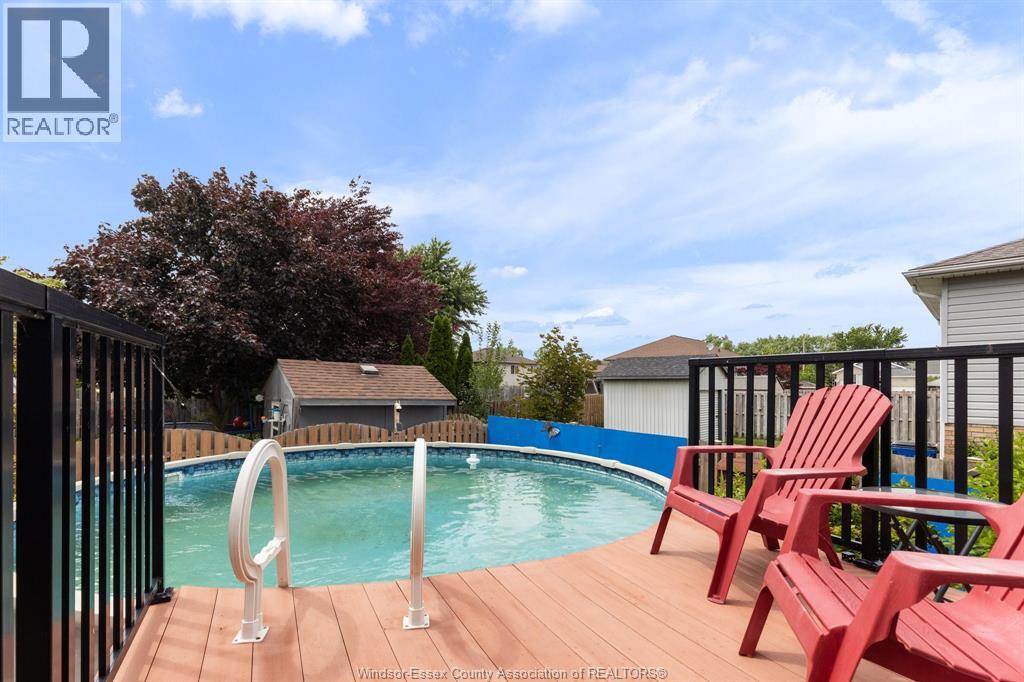 18 AZAR DRIVE - 42