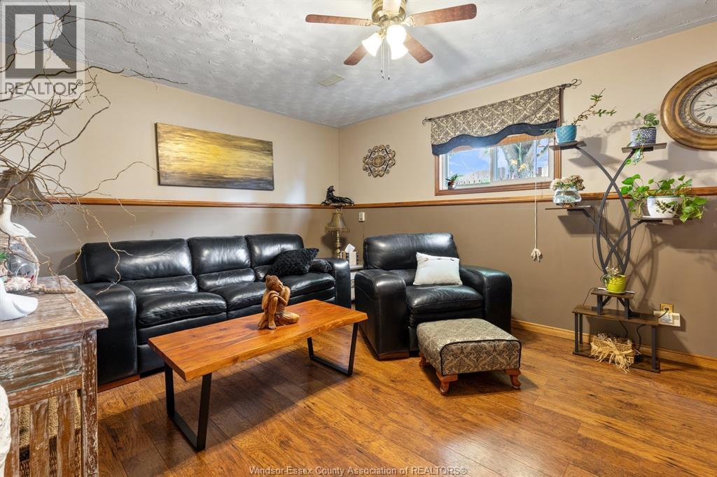 18 AZAR DRIVE - 27