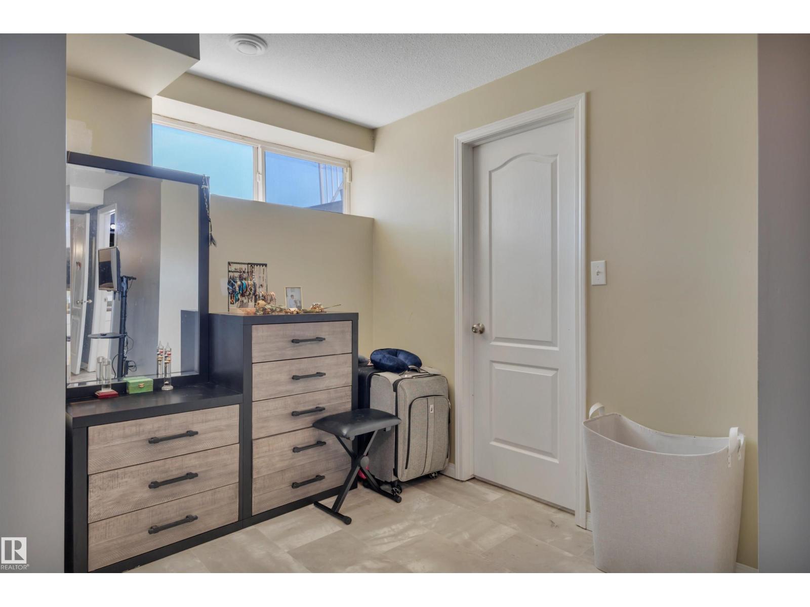 #47 2505 42 ST NW — photo 30