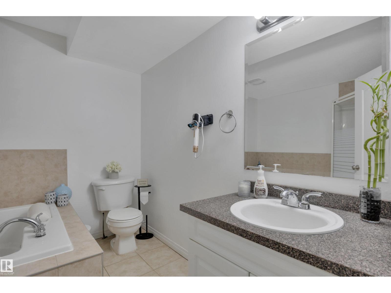 #47 2505 42 ST NW — photo 32