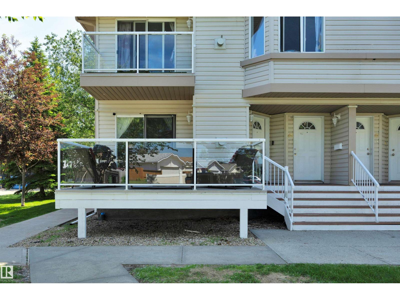 #47 2505 42 ST NW — photo 36