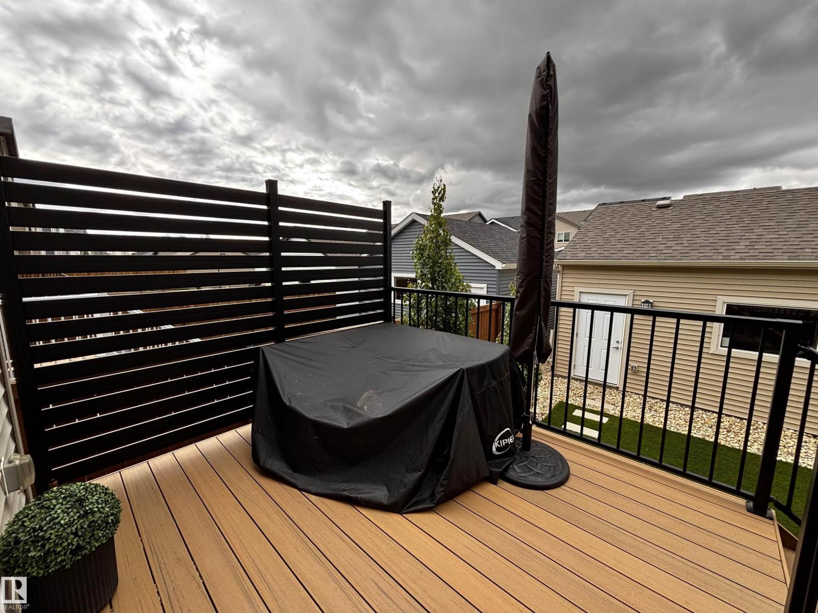 5281 Edgemont BV NW — photo 32