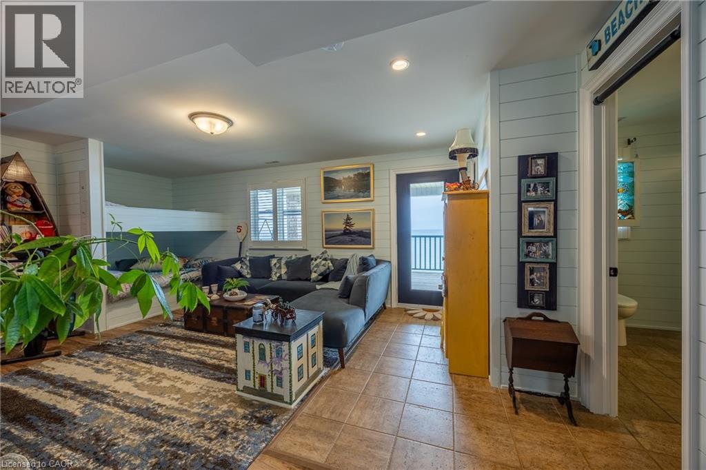 140 BROWN Street - Image 25