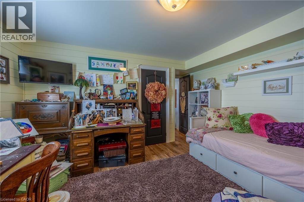 140 BROWN Street - Image 30