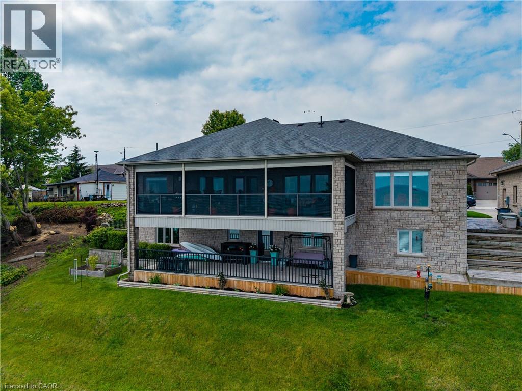 140 BROWN Street - Image 32