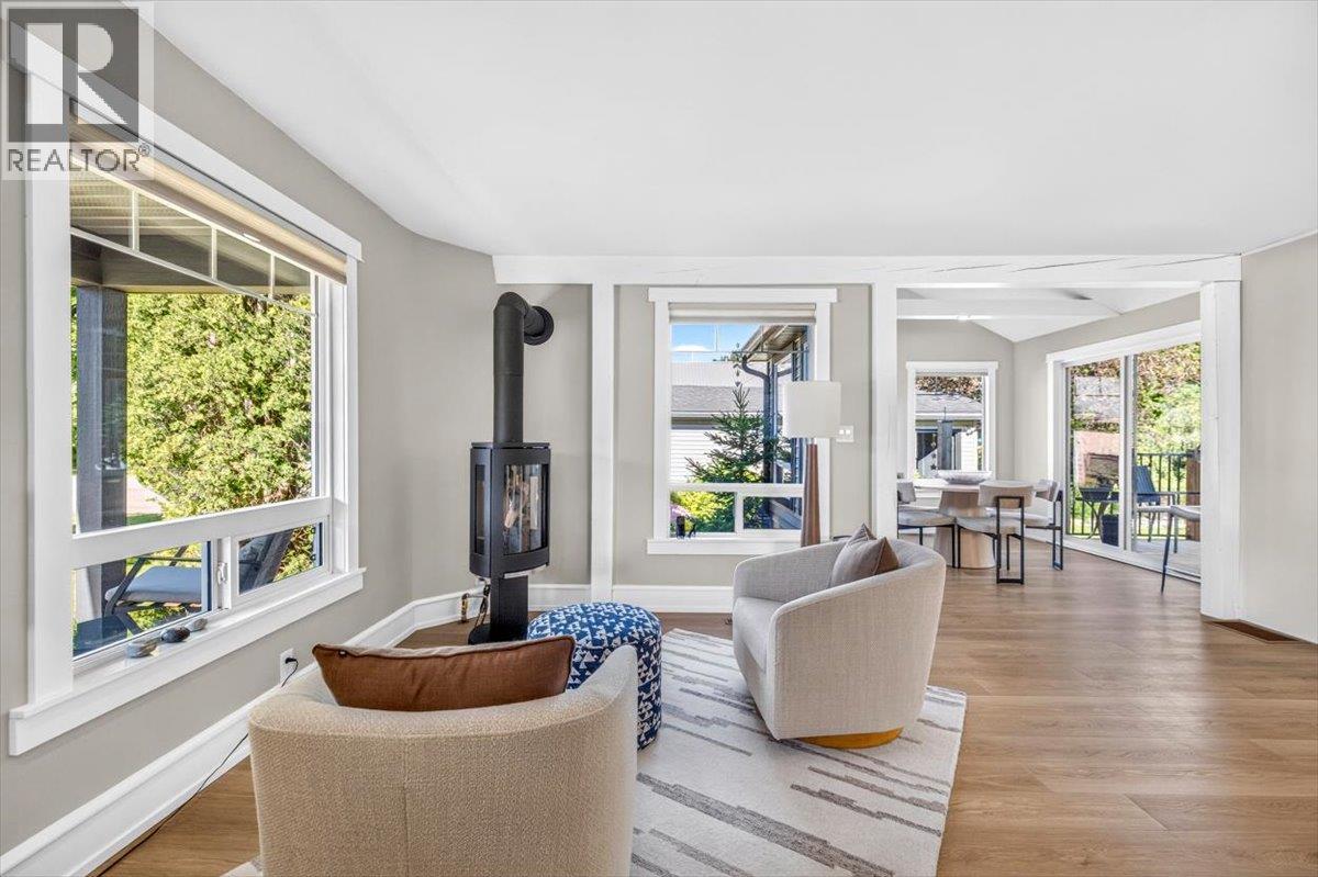 1169 MCLEOD Avenue - 2